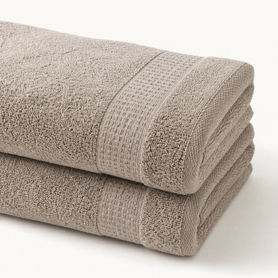 Close-up of the bath sheet dobby border and terry pile