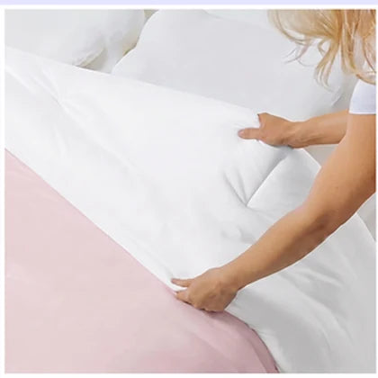 Comforter in Baby Pink